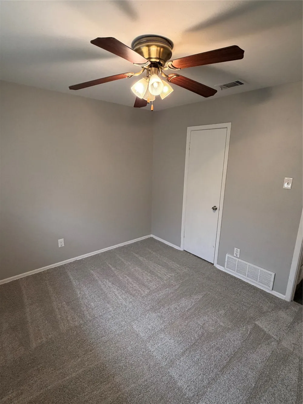 6541 Avalon Watauga, TX 76148