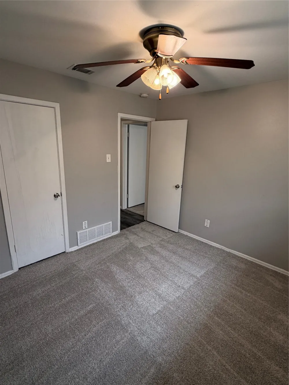 6541 Avalon Watauga, TX 76148
