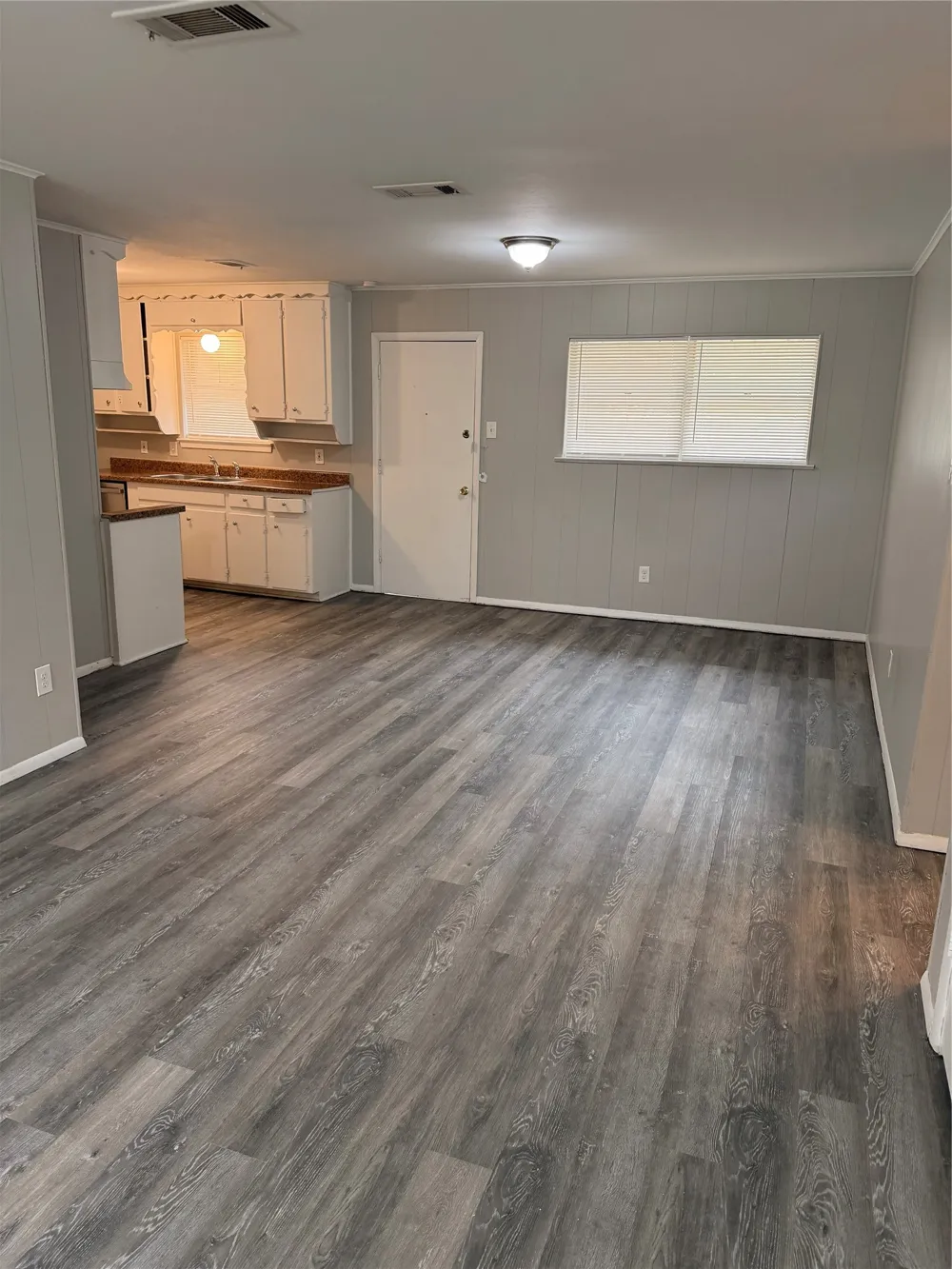 6541 Avalon Watauga, TX 76148