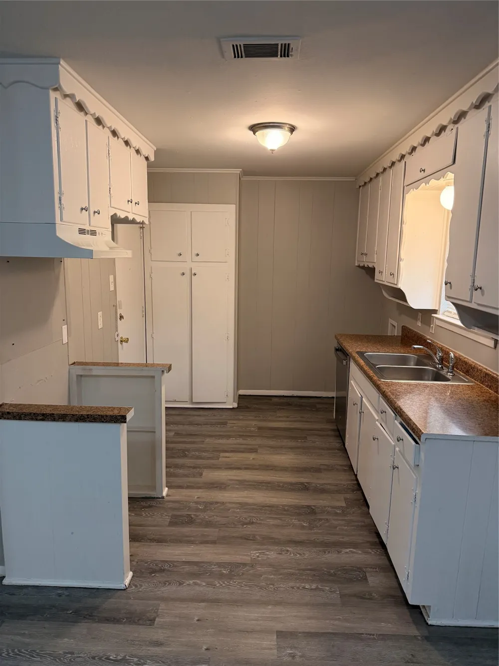 6541 Avalon Watauga, TX 76148