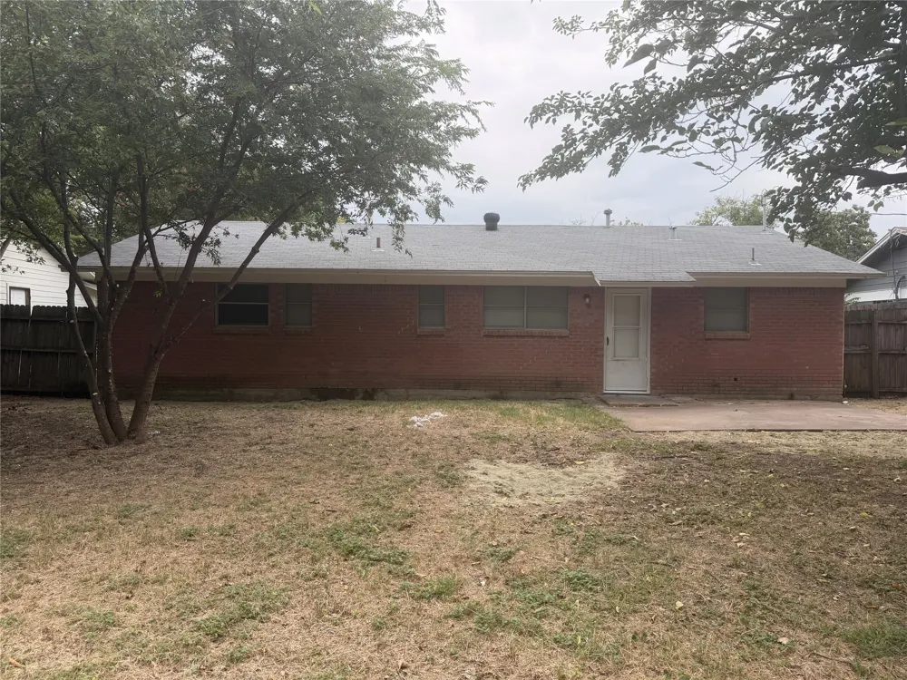 6541 Avalon Watauga, TX 76148