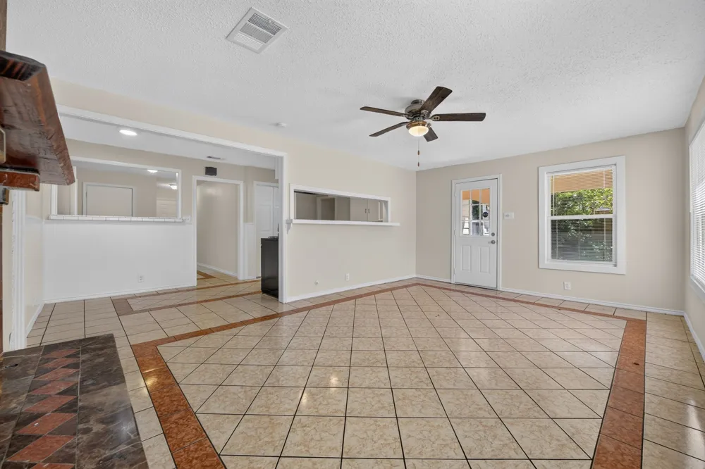 2358 Norwood Drive Dallas, TX 75228
