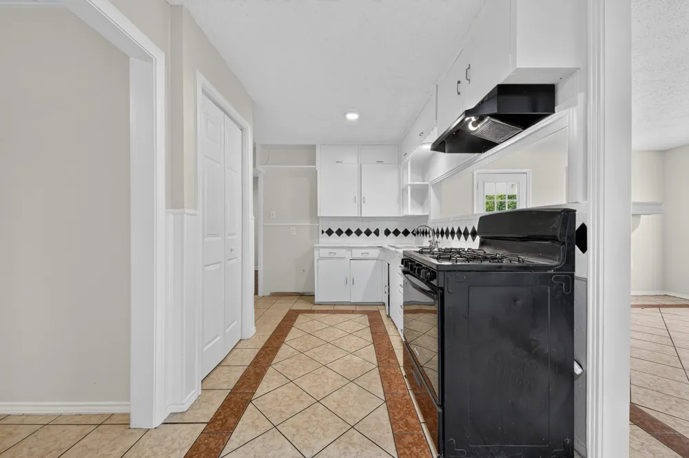2358 Norwood Drive Dallas, TX 75228