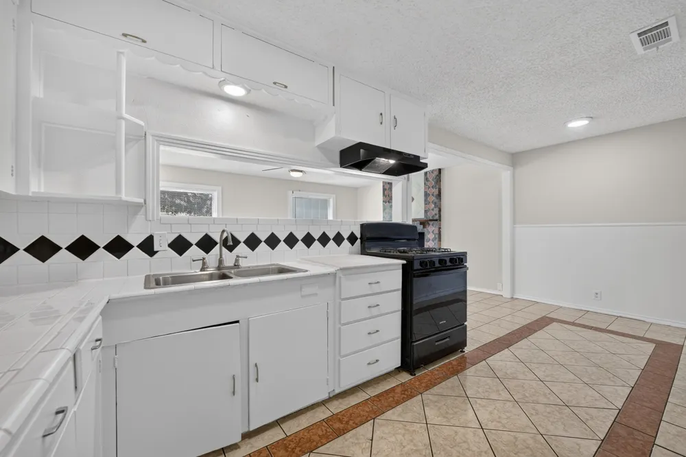 2358 Norwood Drive Dallas, TX 75228