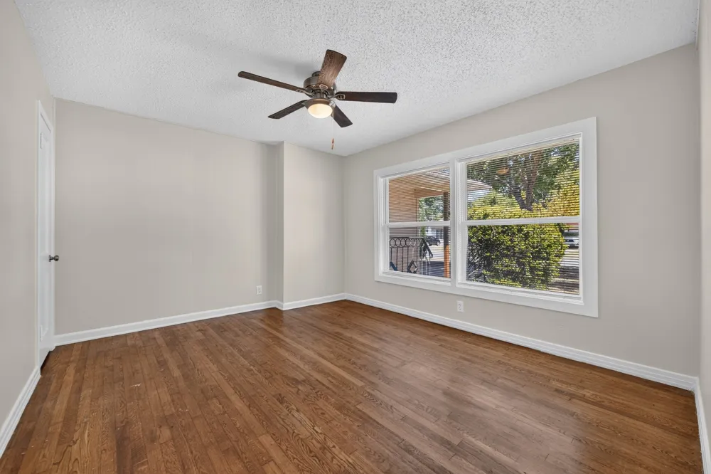2358 Norwood Drive Dallas, TX 75228