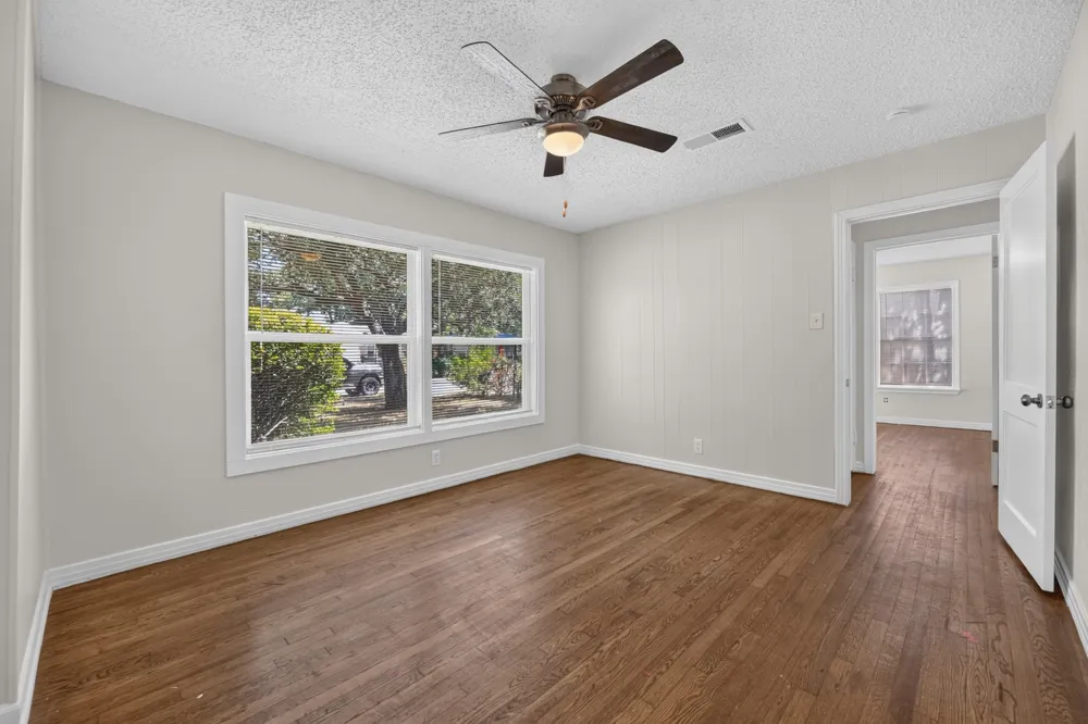 2358 Norwood Drive Dallas, TX 75228