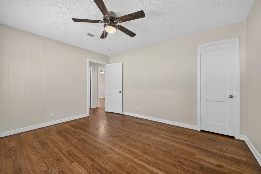 2358 Norwood Drive Dallas, TX 75228