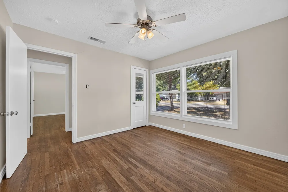 2358 Norwood Drive Dallas, TX 75228