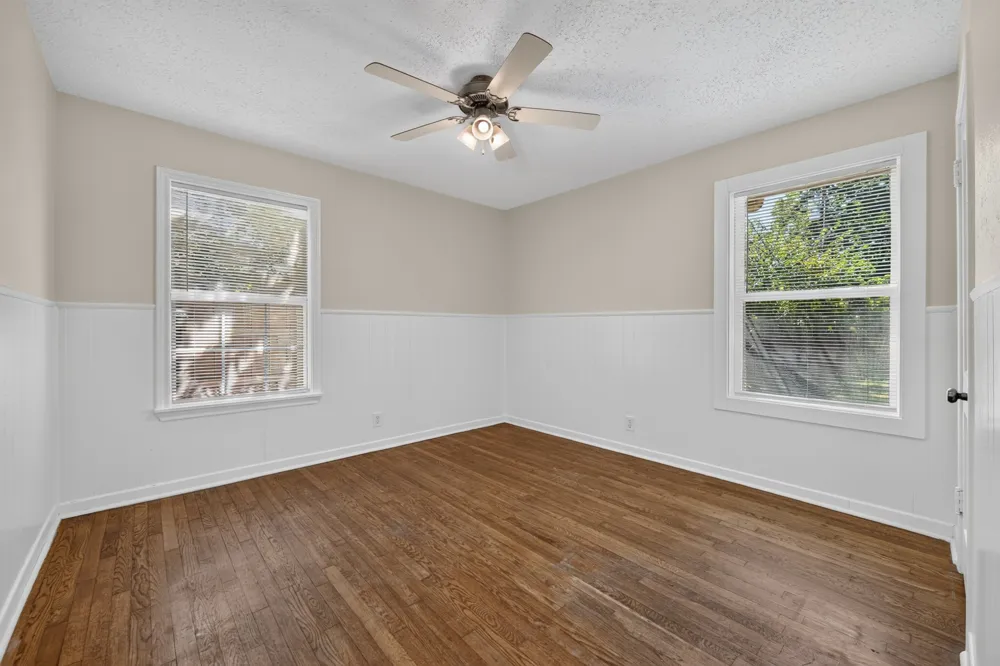 2358 Norwood Drive Dallas, TX 75228