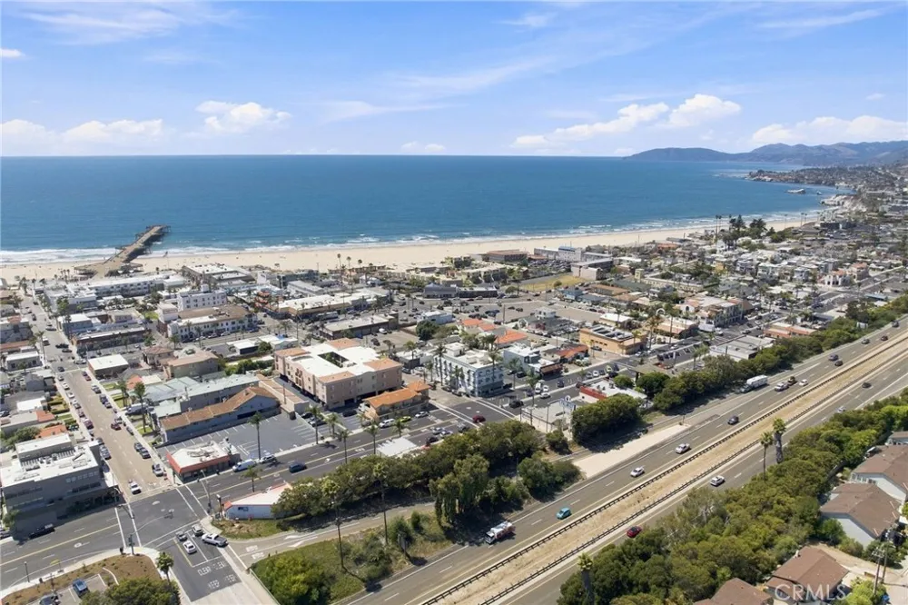 341 Main Pismo Beach, CA 93449