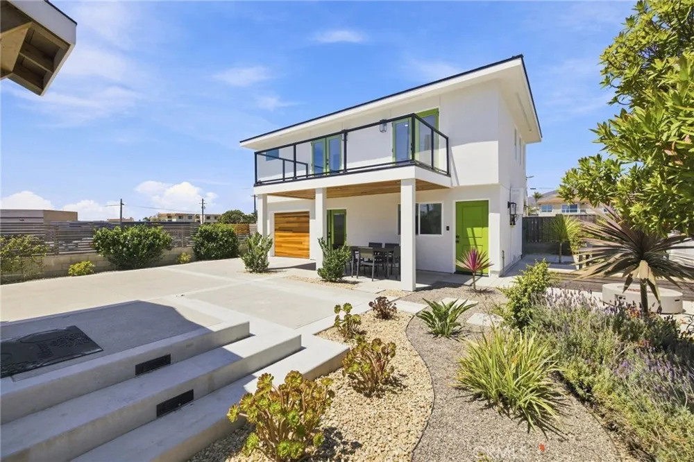 341 Main Pismo Beach, CA 93449