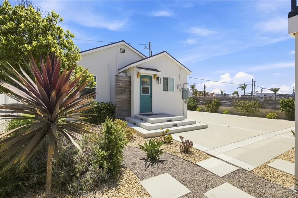 341 Main Pismo Beach, CA 93449