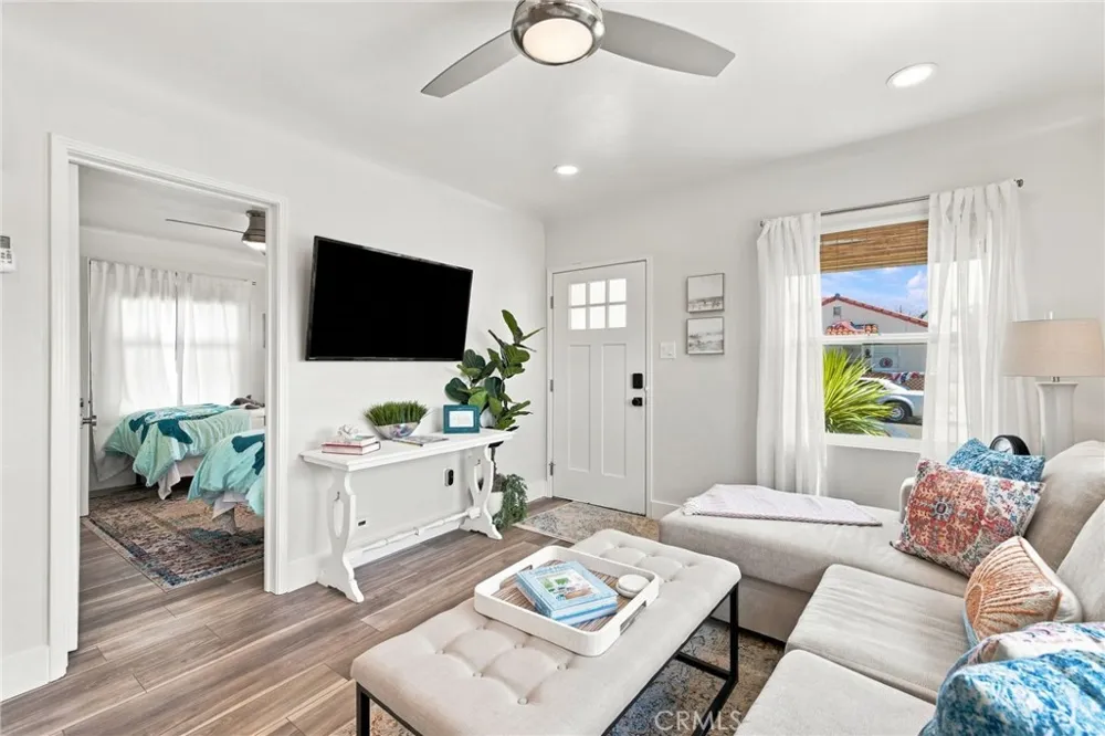 341 Main Pismo Beach, CA 93449