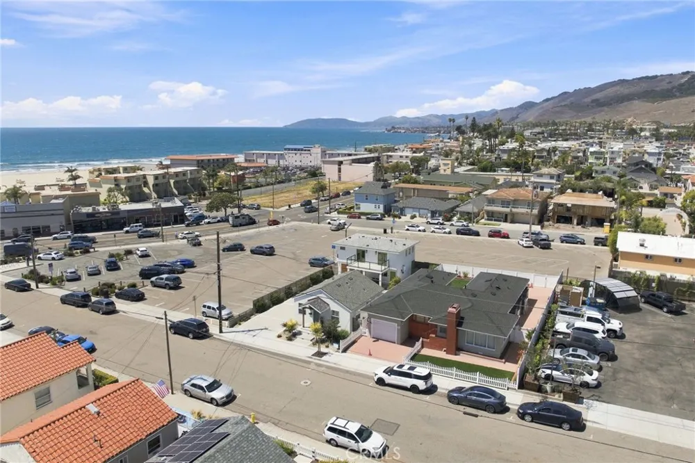 341 Main Pismo Beach, CA 93449