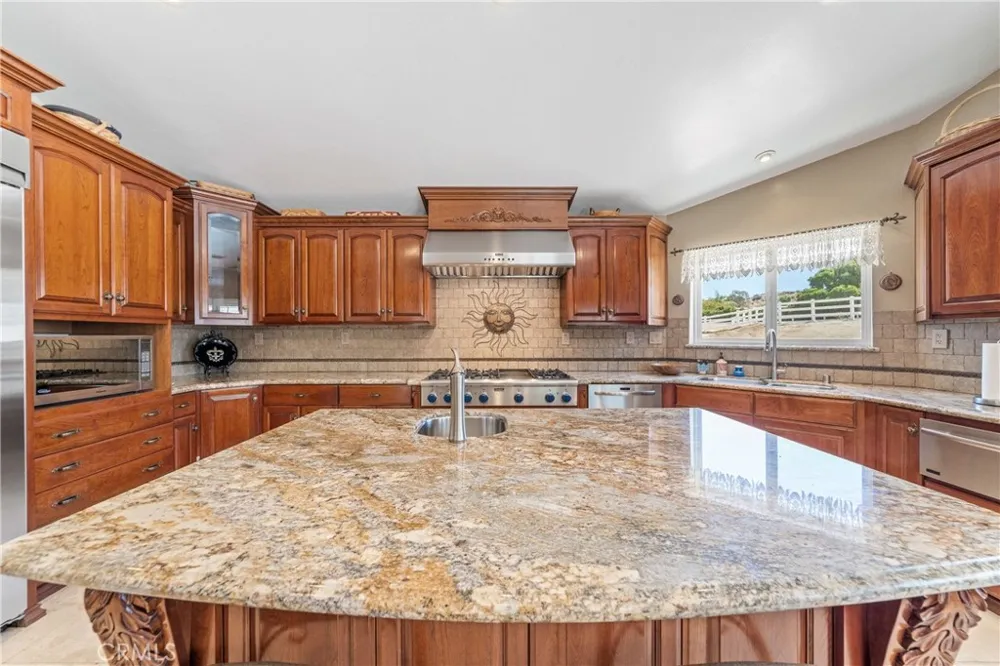 17945 Copper Queen Perris, CA 92570