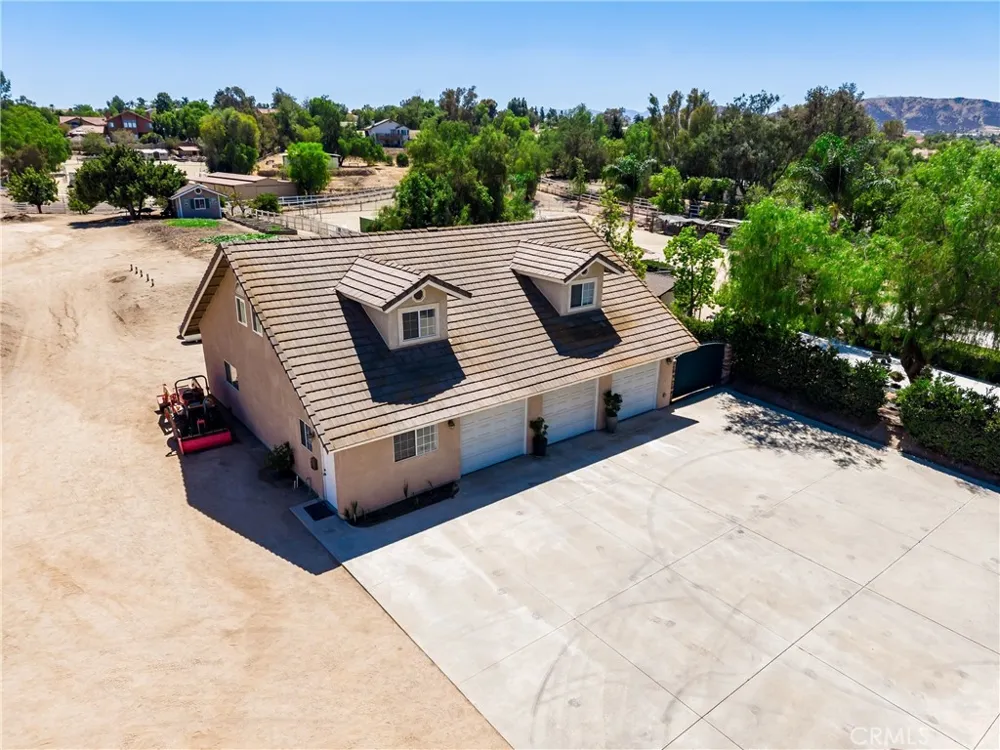 17945 Copper Queen Perris, CA 92570