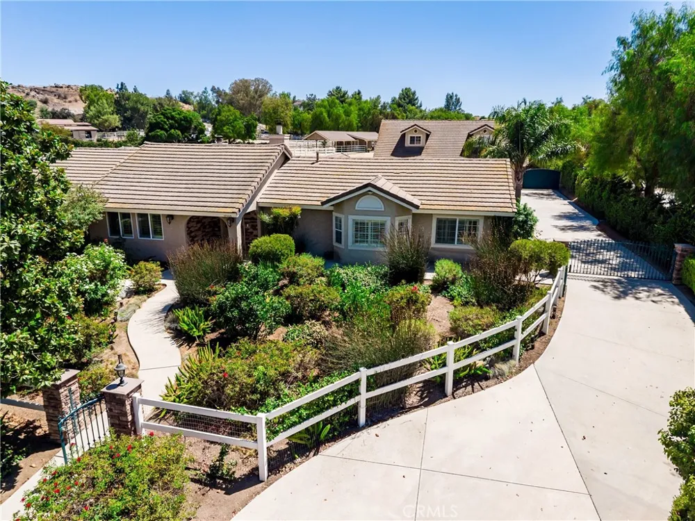 17945 Copper Queen Perris, CA 92570