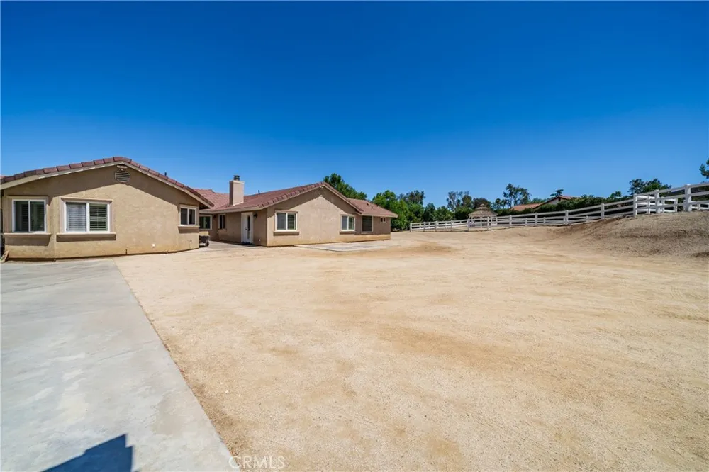 17945 Copper Queen Perris, CA 92570