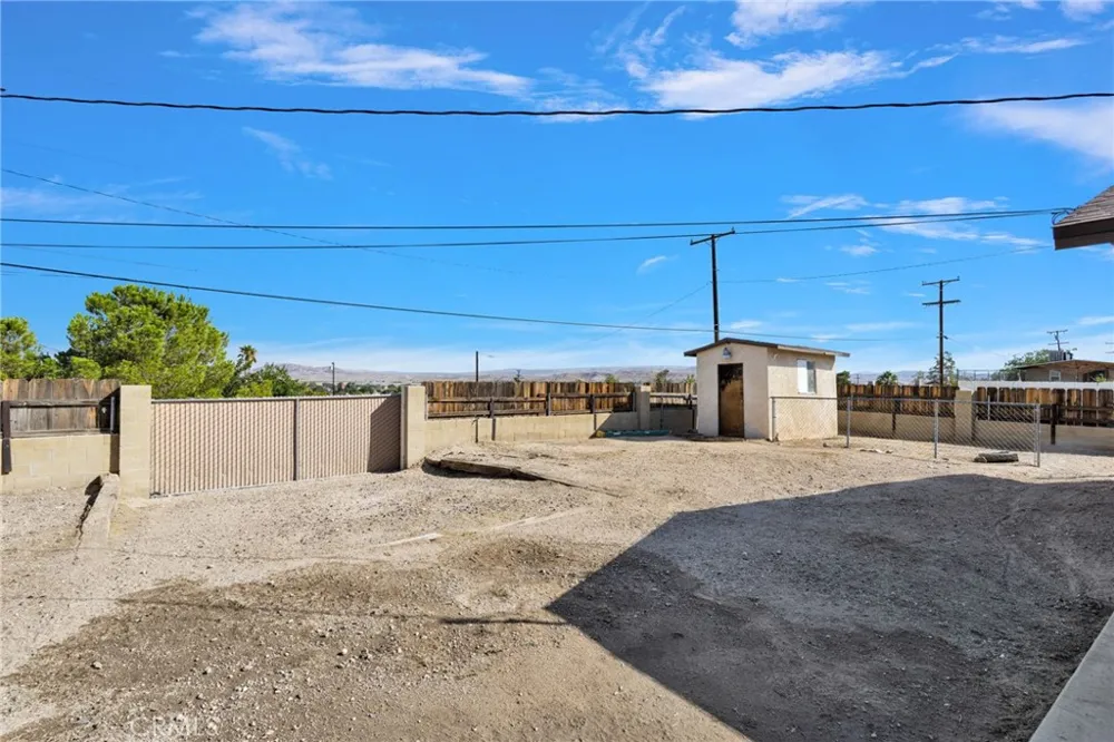 25550 Dayton Barstow, CA 92311