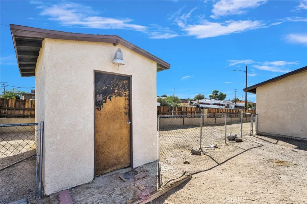 25550 Dayton Barstow, CA 92311