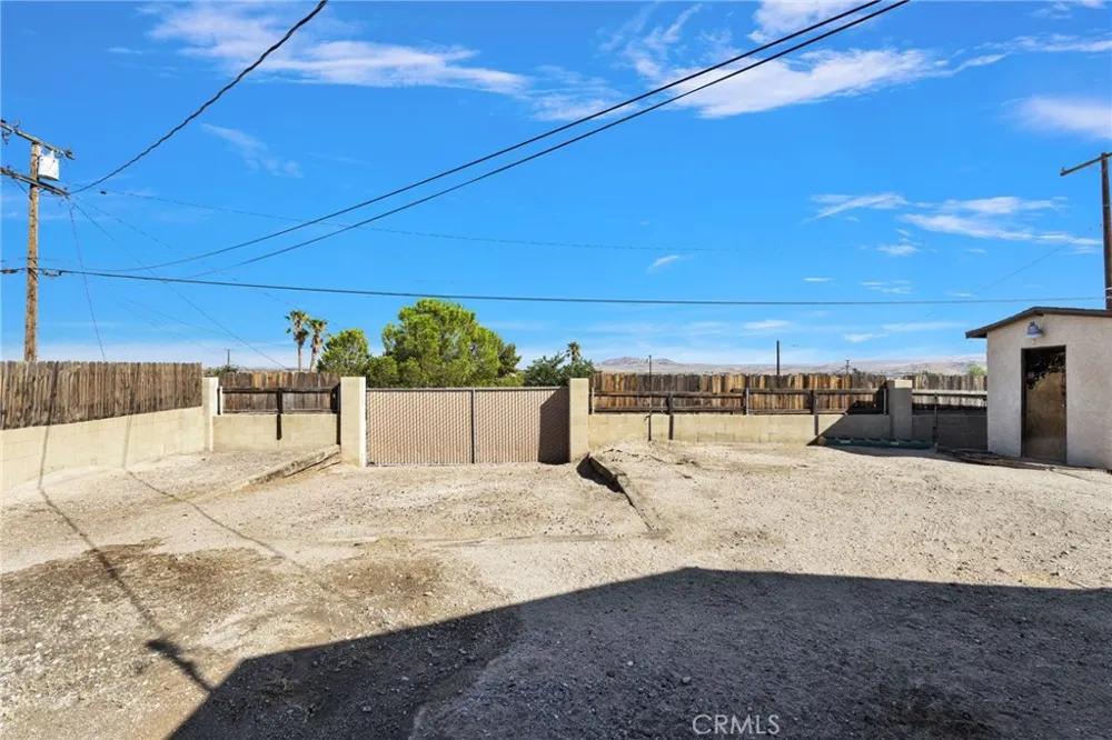 25550 Dayton Barstow, CA 92311