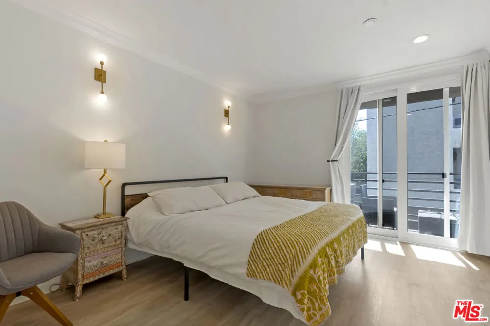 20 Catamaran Street #104 Marina del Rey, CA 90292