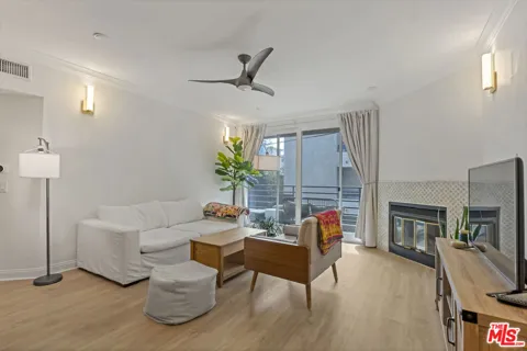 20 Catamaran Street #104