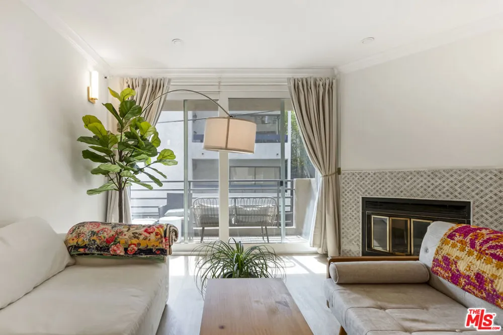 20 Catamaran Street #104 Marina del Rey, CA 90292