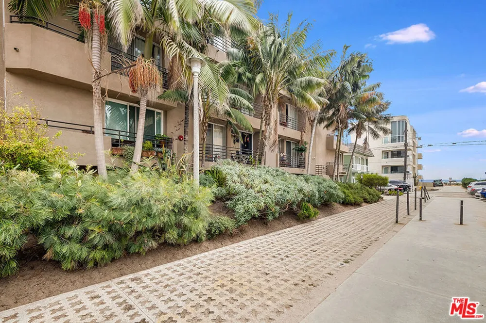 20 Catamaran Street #104 Marina del Rey, CA 90292