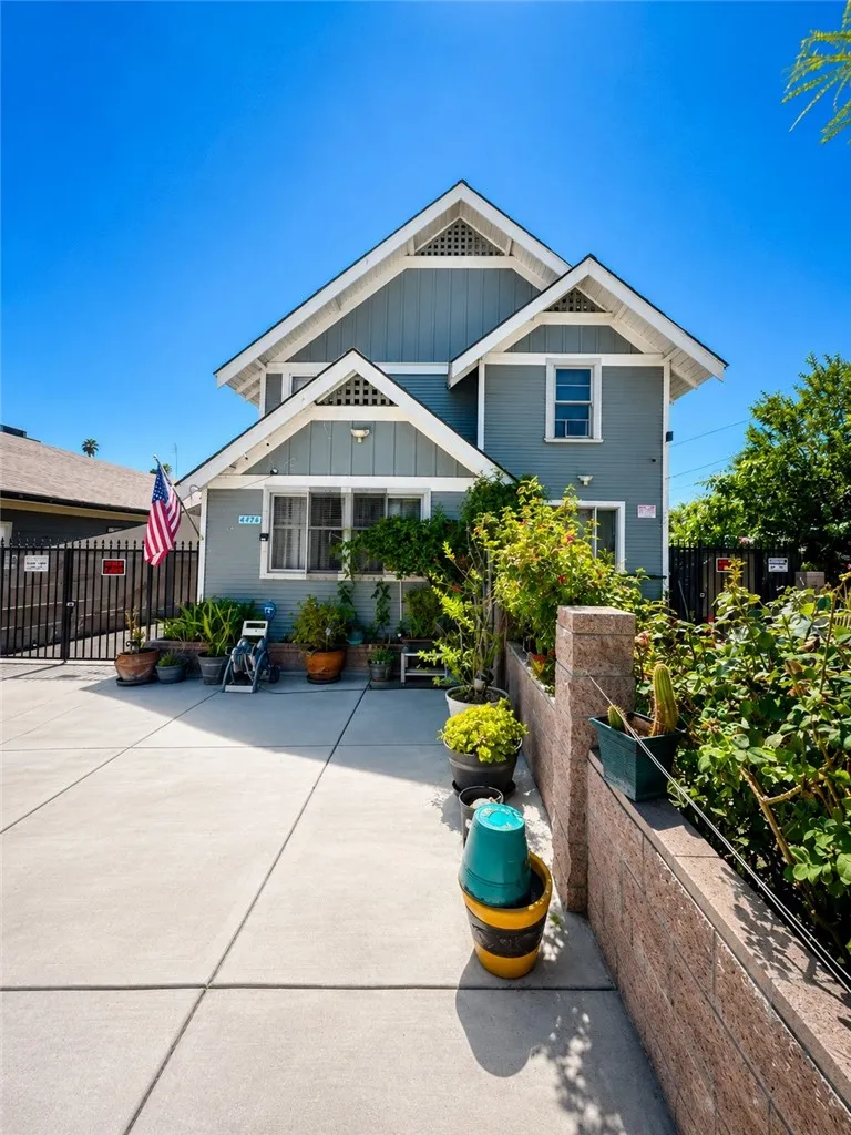 4174 El Dorado Riverside, CA 92501