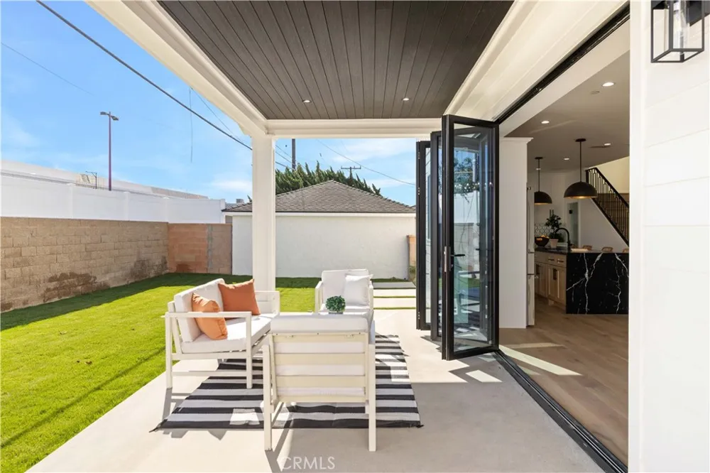 22002 Ocean Avenue Torrance, CA 90503