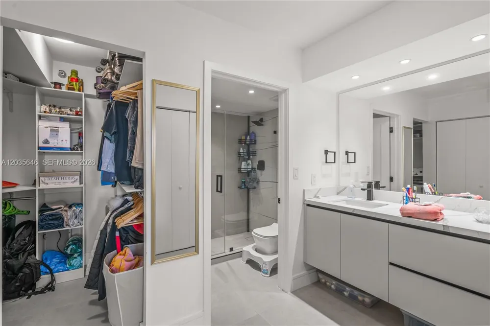 20505 E Country Club Dr #331 Aventura, FL 33180