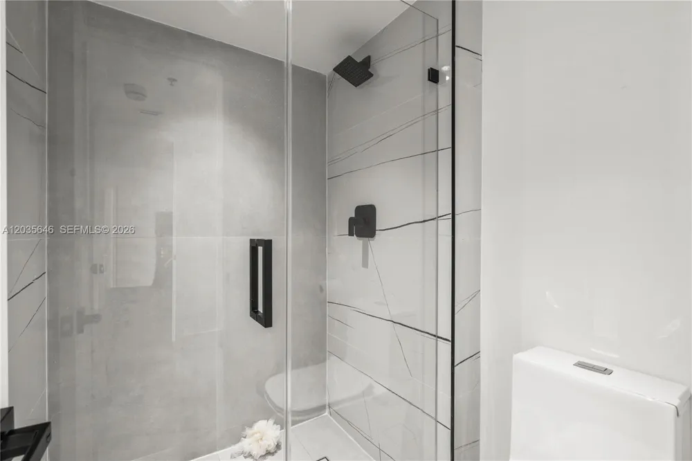 20505 E Country Club Dr #331 Aventura, FL 33180