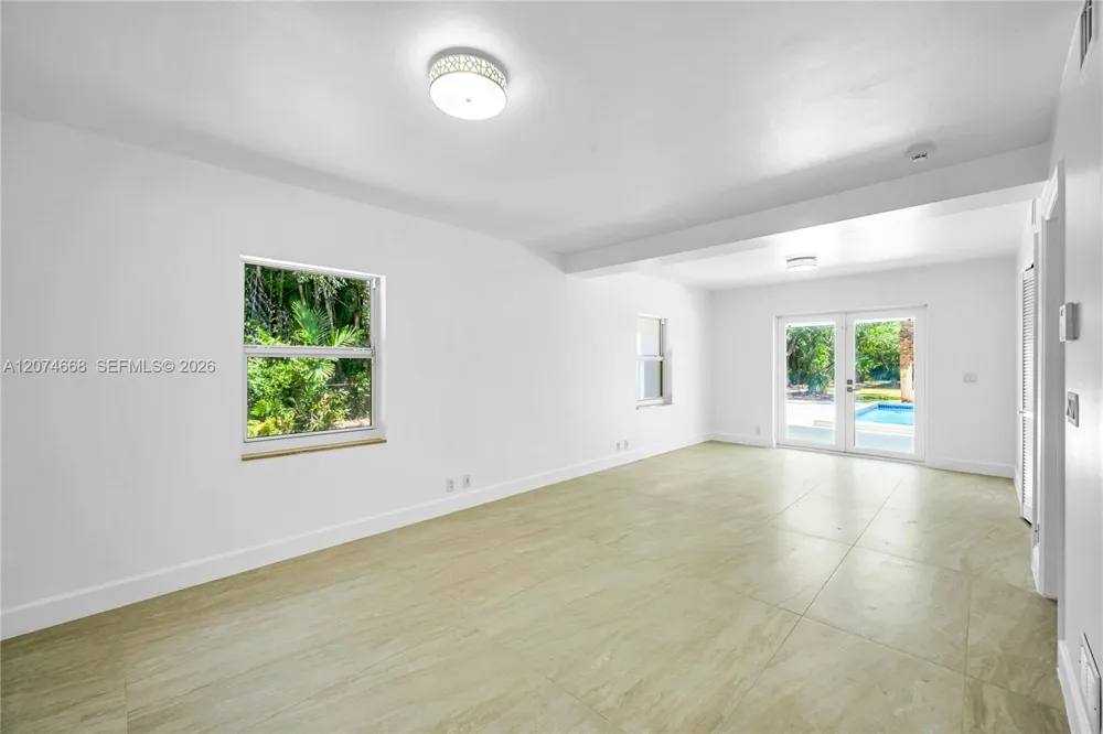 7480 SW 122nd St Pinecrest, FL 33156