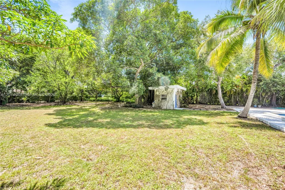 7480 SW 122nd St Pinecrest, FL 33156