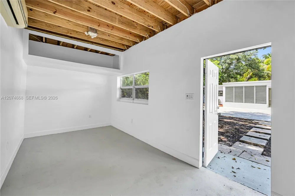 7480 SW 122nd St Pinecrest, FL 33156