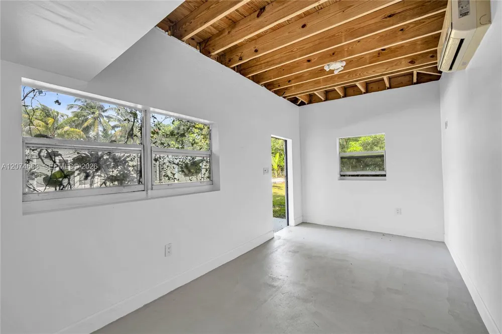 7480 SW 122nd St Pinecrest, FL 33156