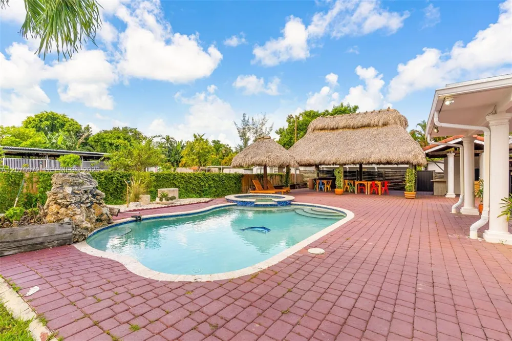 12600 SW 45th St Miami, FL 33175