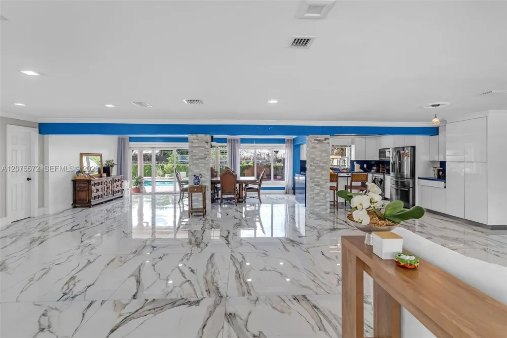 12600 SW 45th St Miami, FL 33175