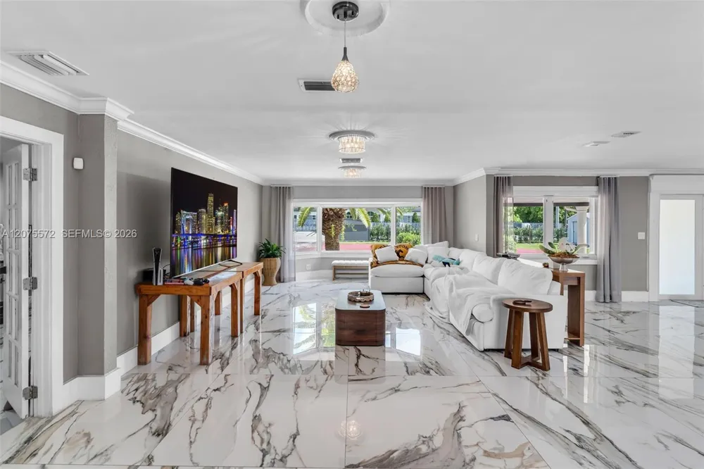 12600 SW 45th St Miami, FL 33175