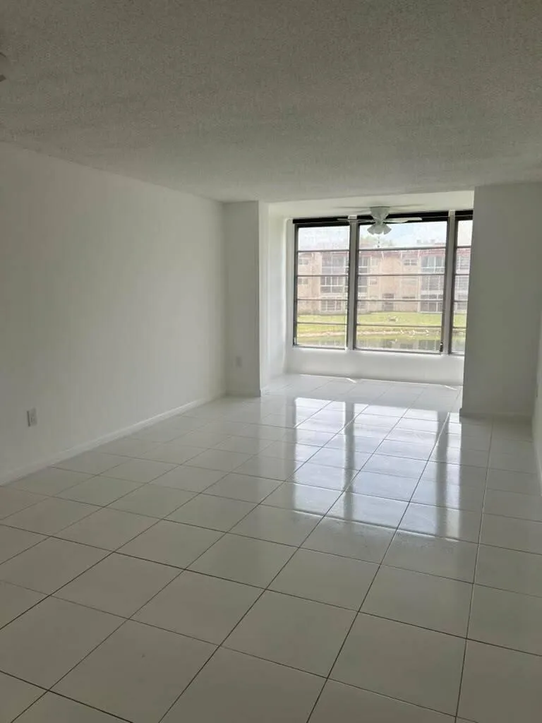2881 Pine Island Road #208 Sunrise, FL 33322