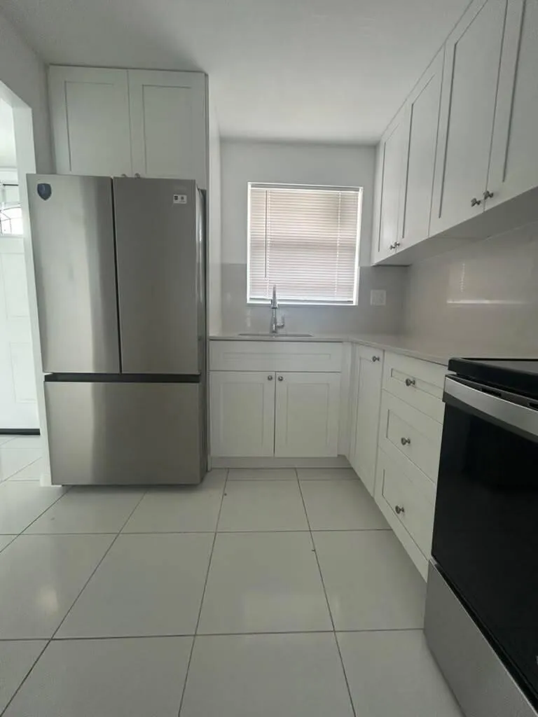 2881 Pine Island Road #208 Sunrise, FL 33322