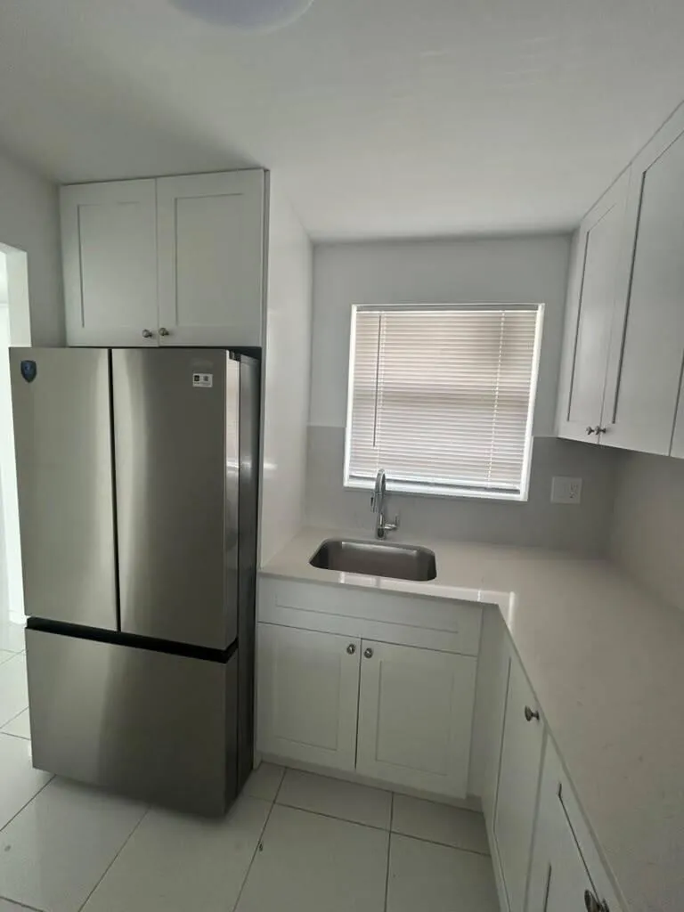 2881 Pine Island Road #208 Sunrise, FL 33322