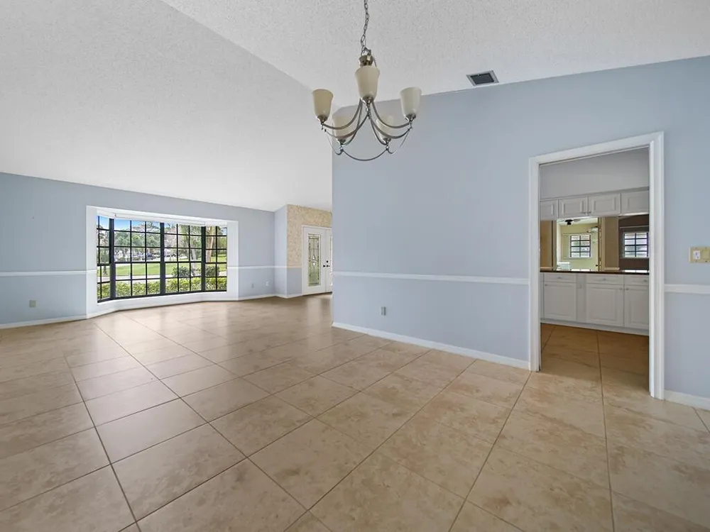 9 W HIGH POINT ROAD Sewalls Point, FL 34996