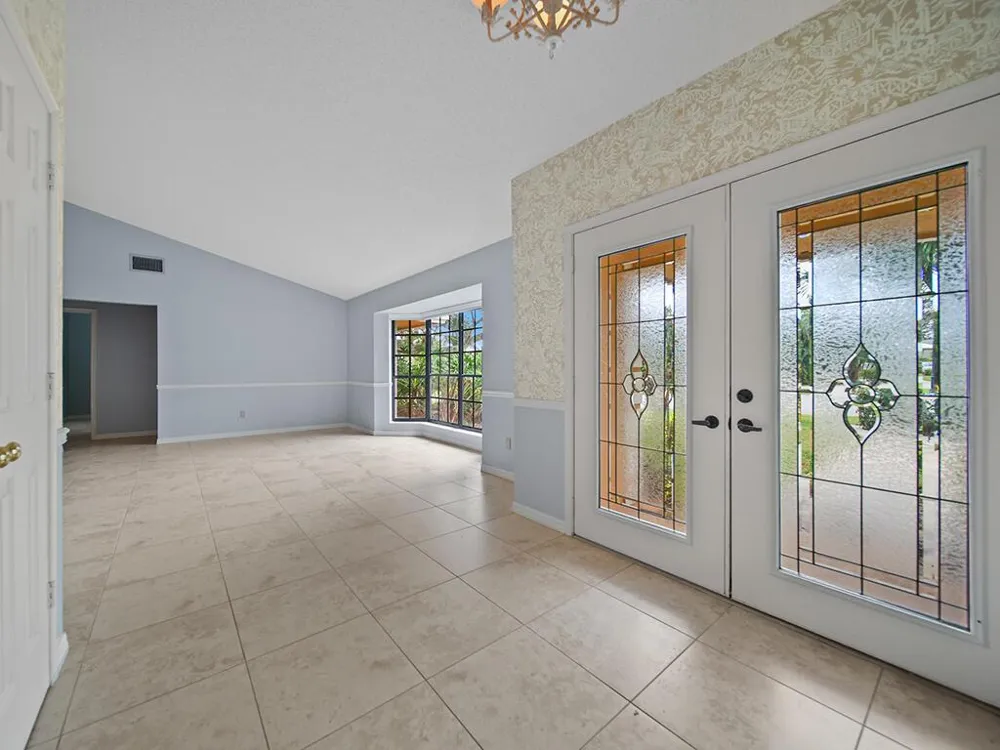 9 W HIGH POINT ROAD Sewalls Point, FL 34996
