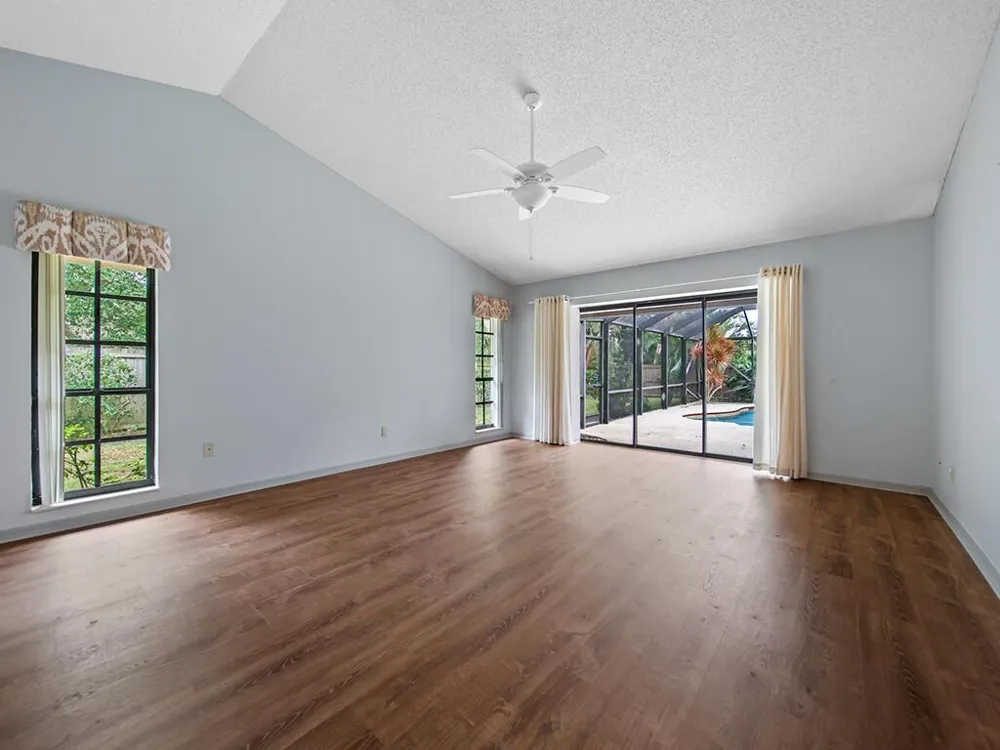9 W HIGH POINT ROAD Sewalls Point, FL 34996