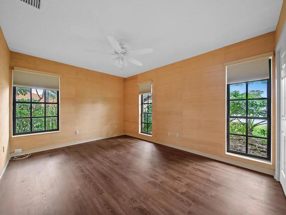 9 W HIGH POINT ROAD Sewalls Point, FL 34996