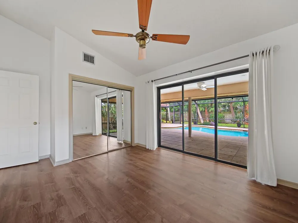 9 W HIGH POINT ROAD Sewalls Point, FL 34996