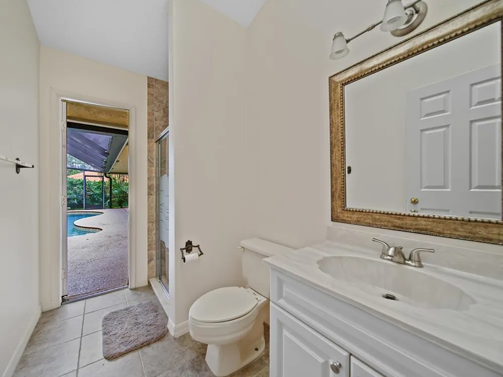9 W HIGH POINT ROAD Sewalls Point, FL 34996