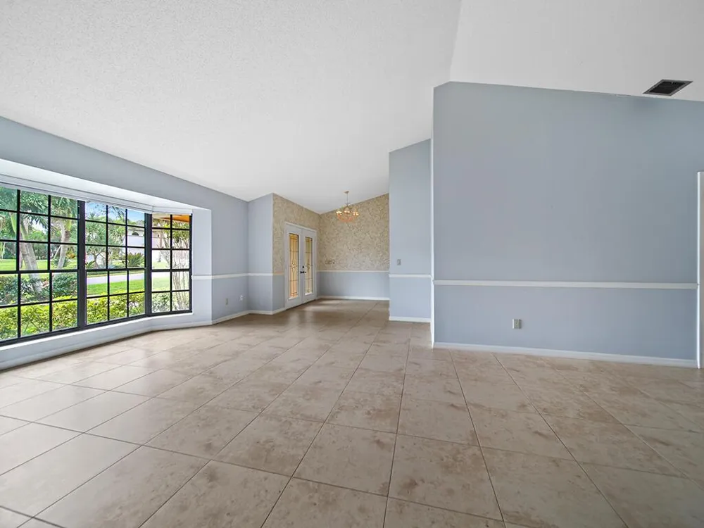 9 W HIGH POINT ROAD Sewalls Point, FL 34996